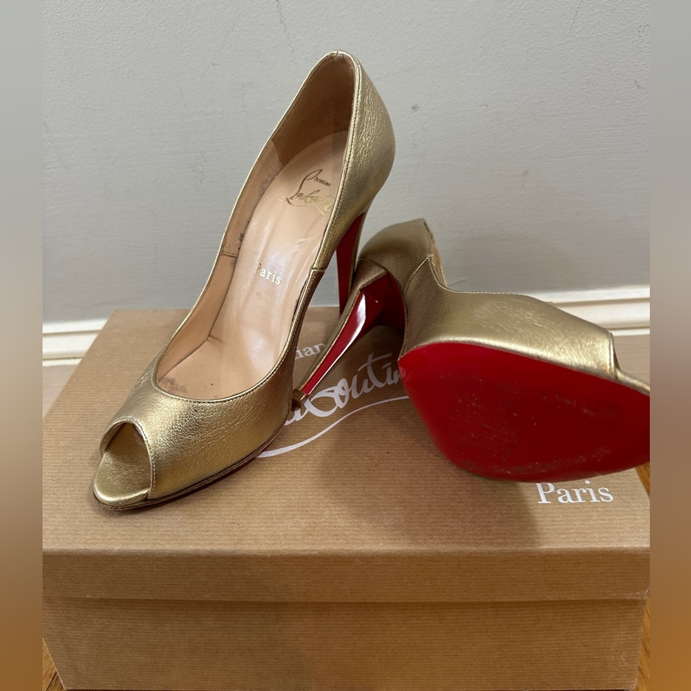 Christian Louboutin Metallic Gold Peep Toe Heels, 37.5/7 - Picture 3 of 3